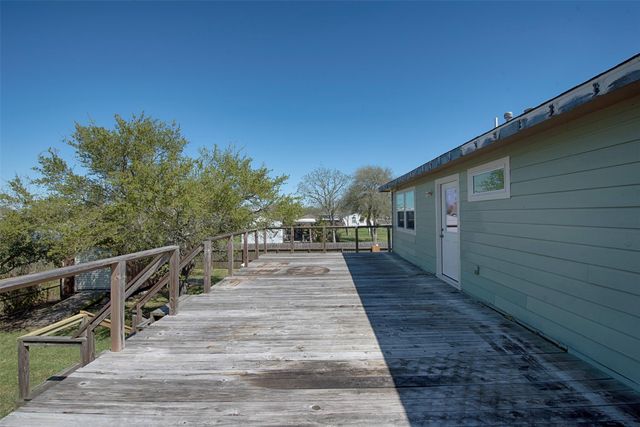 710 6th Street, San Leon, TX 77539