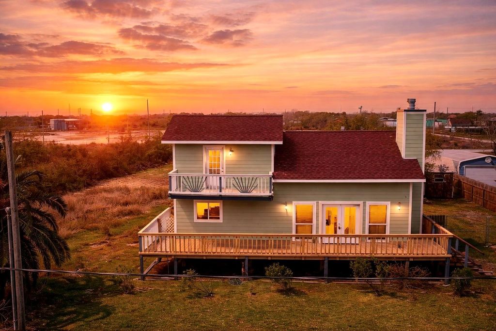 710 6th Street, San Leon, TX 77539