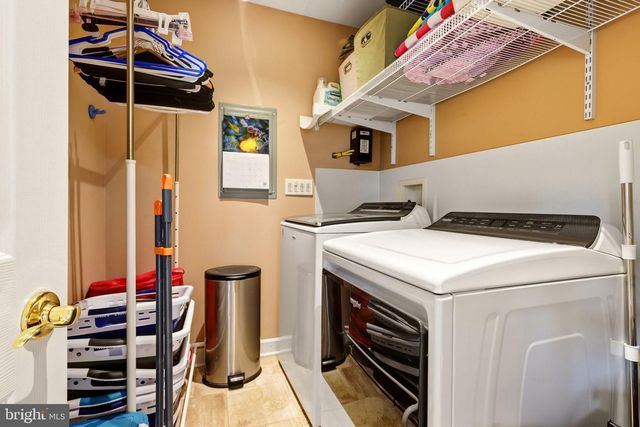 818 HILLTOP RD, Cinnaminson, NJ 08077