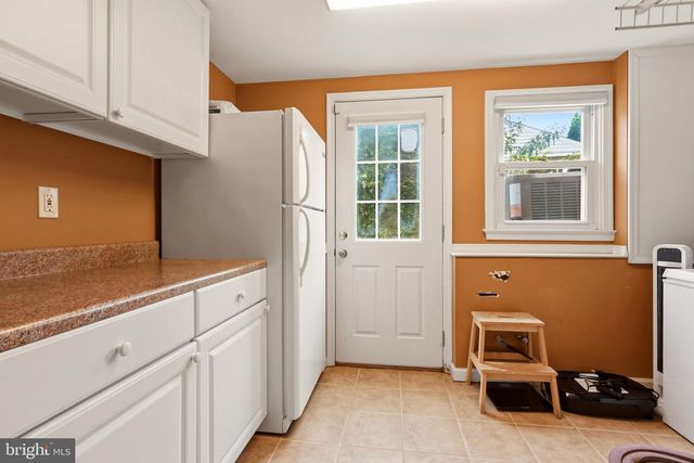 818 HILLTOP RD, Cinnaminson, NJ 08077
