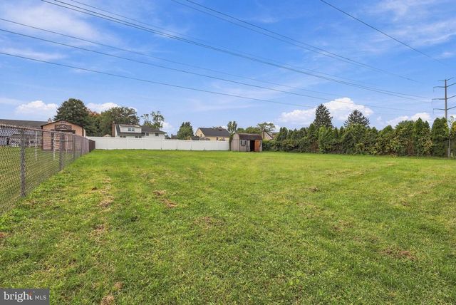 818 HILLTOP RD, Cinnaminson, NJ 08077