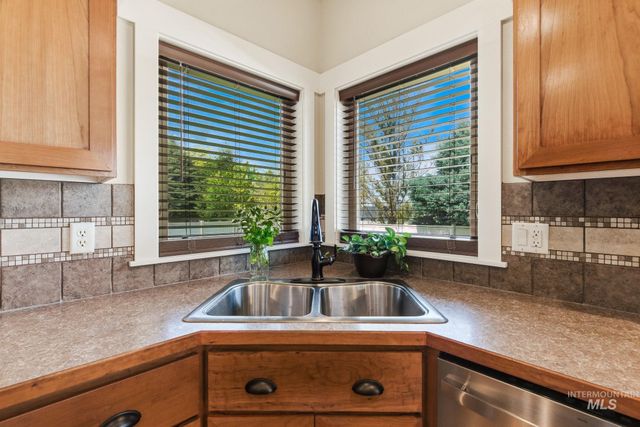 11470 S Cross Slope Pl., Nampa, ID 83686