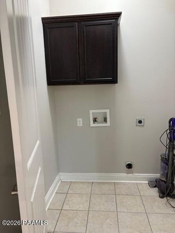 122 Stonehurst Drive, Youngsville, LA 70592