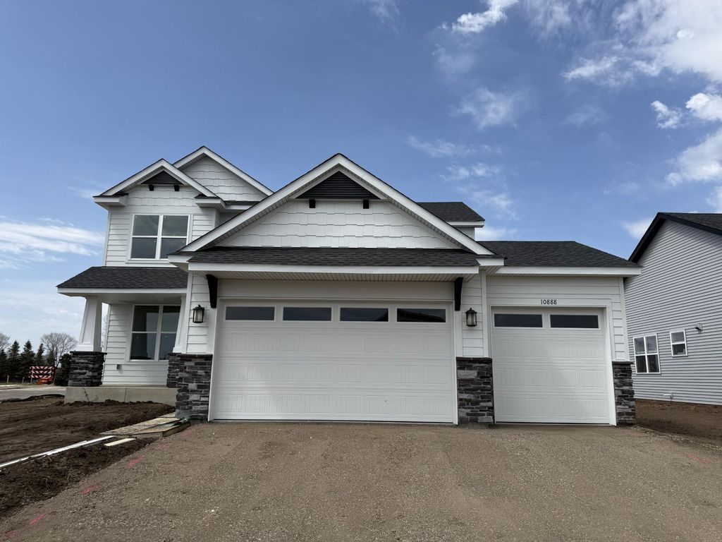 10888 Hemingway Avenue S, Cottage Grove, MN 55016