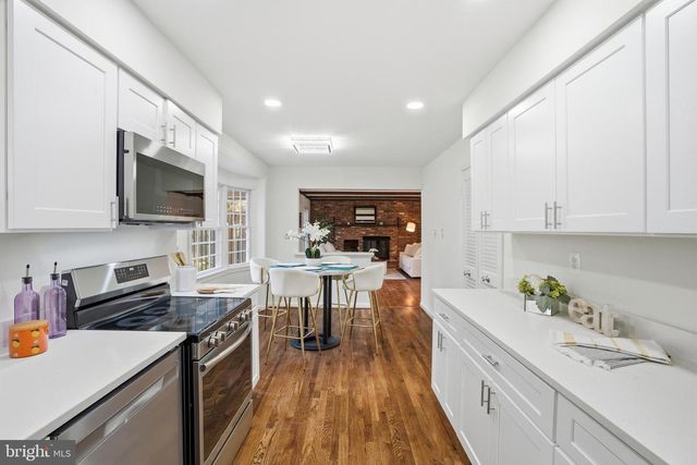 1002 KIMBERWICKE RD, Mclean, VA 22102