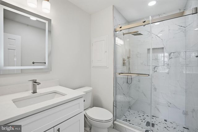 1002 KIMBERWICKE RD, Mclean, VA 22102