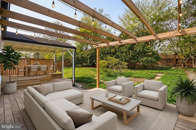 1002 KIMBERWICKE RD, Mclean, VA 22102