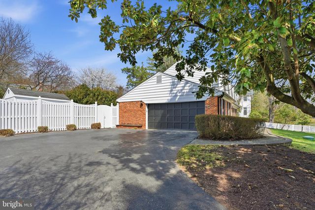 1002 KIMBERWICKE RD, Mclean, VA 22102