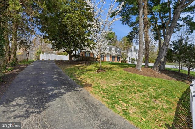 1002 KIMBERWICKE RD, Mclean, VA 22102