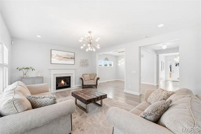 228 Carlton Point Drive, Wentzville, MO 63385