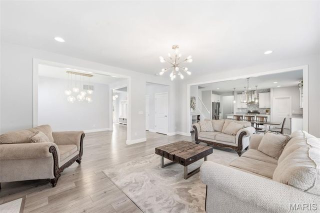 228 Carlton Point Drive, Wentzville, MO 63385