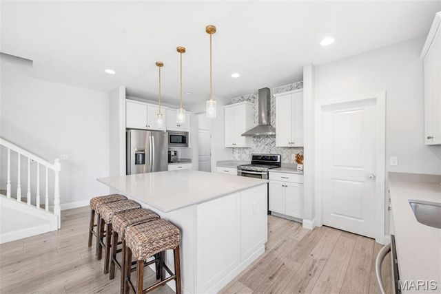 228 Carlton Point Drive, Wentzville, MO 63385