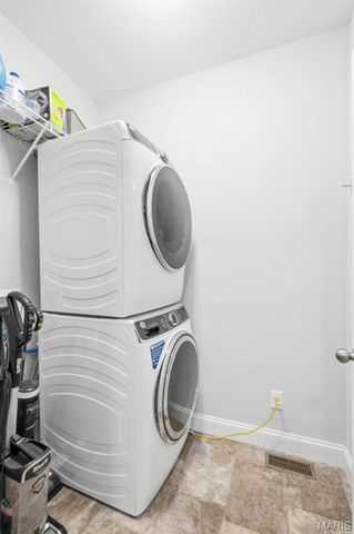 228 Carlton Point Drive, Wentzville, MO 63385