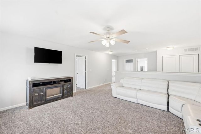 228 Carlton Point Drive, Wentzville, MO 63385