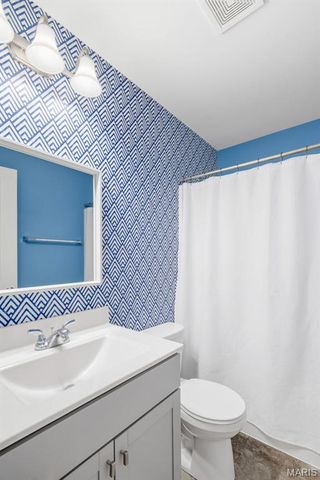 228 Carlton Point Drive, Wentzville, MO 63385