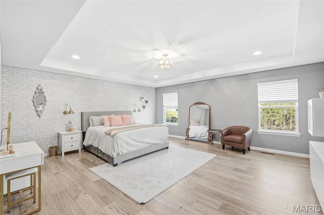 228 Carlton Point Drive, Wentzville, MO 63385