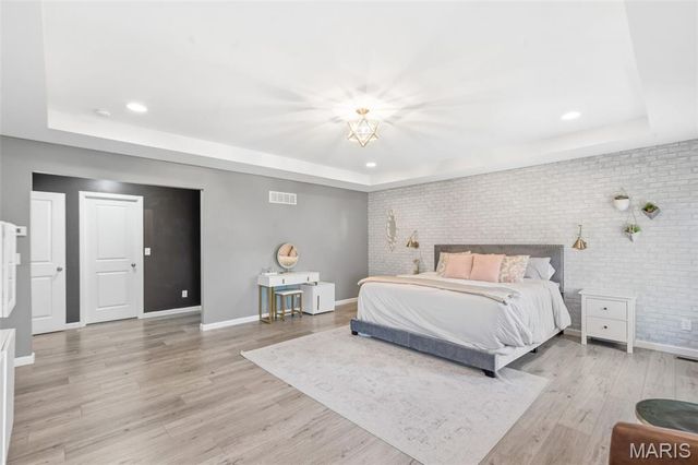 228 Carlton Point Drive, Wentzville, MO 63385