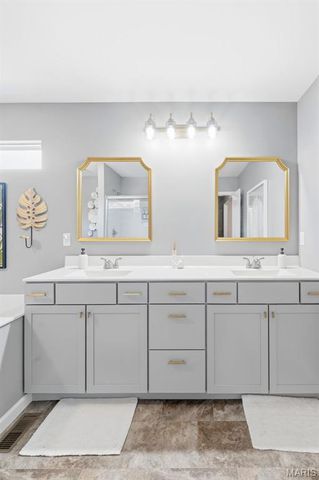 228 Carlton Point Drive, Wentzville, MO 63385