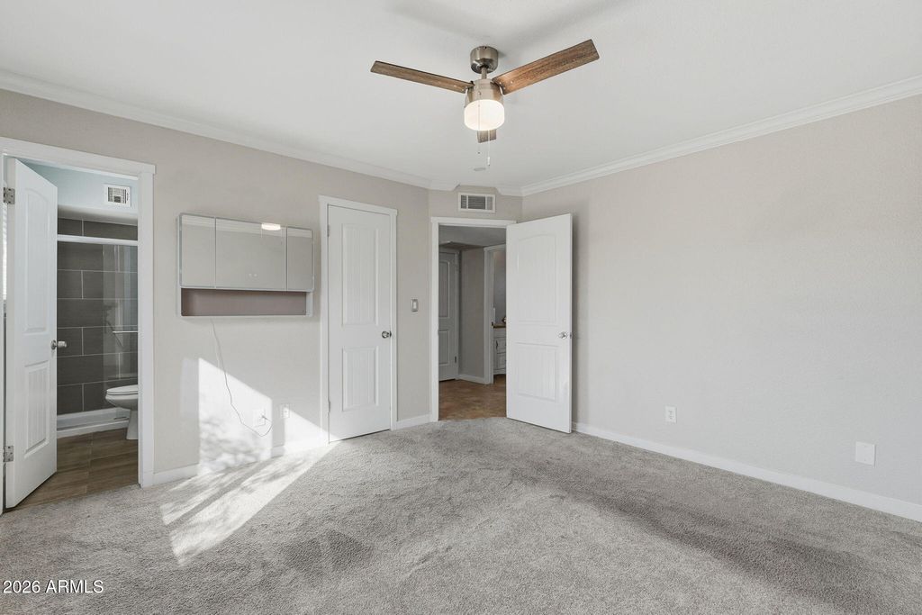 Image 16 of property listing at 18815 N 22ND Lane, Phoenix, AZ 85027