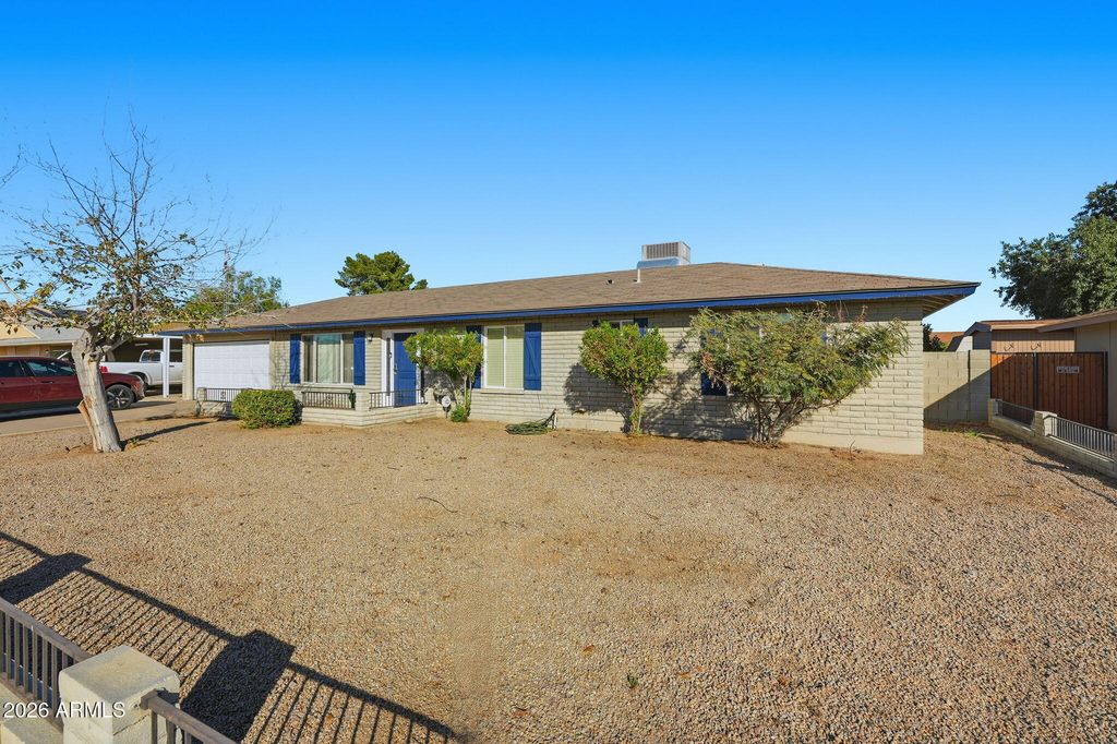 Image 28 of property listing at 18815 N 22ND Lane, Phoenix, AZ 85027