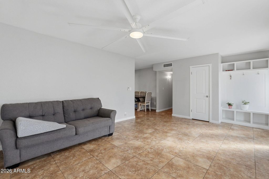 Image 8 of property listing at 18815 N 22ND Lane, Phoenix, AZ 85027