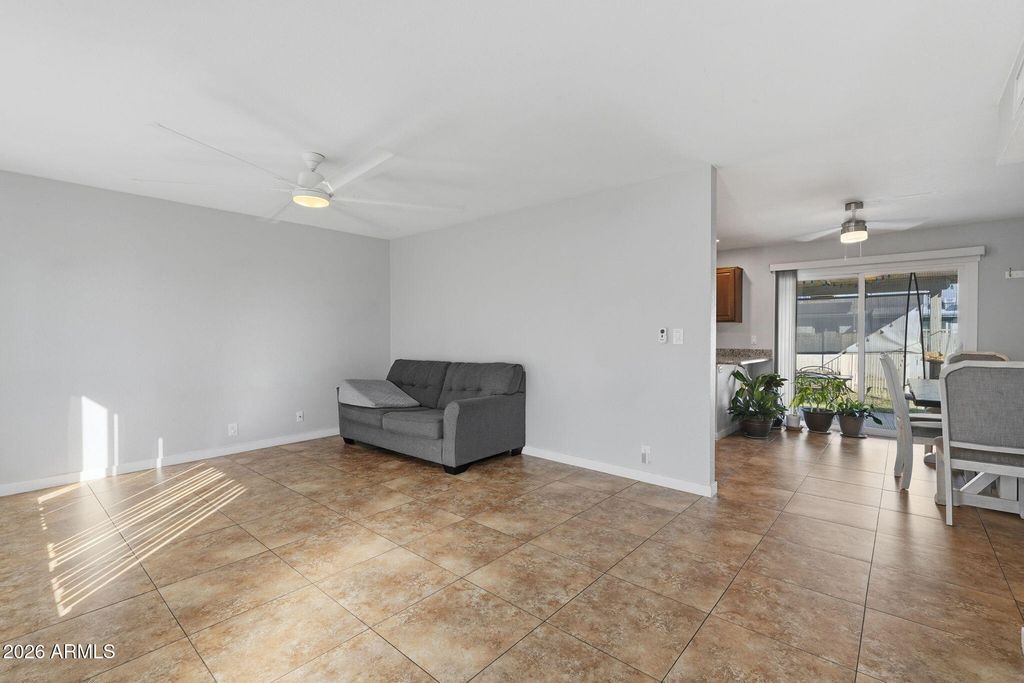Image 9 of property listing at 18815 N 22ND Lane, Phoenix, AZ 85027