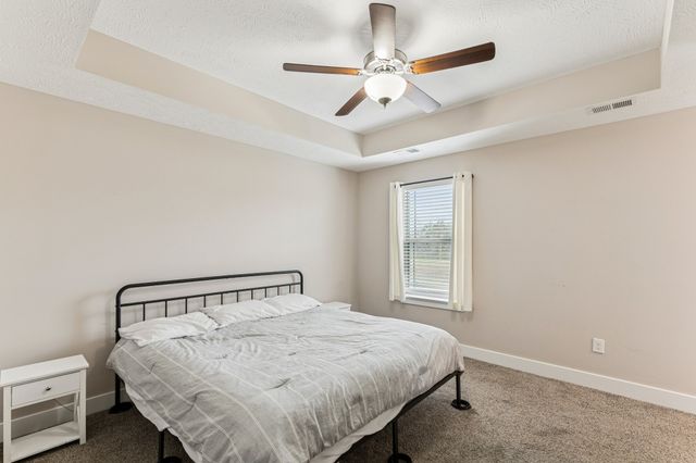 2212 Red Barn Rd, Christiana, TN 37037