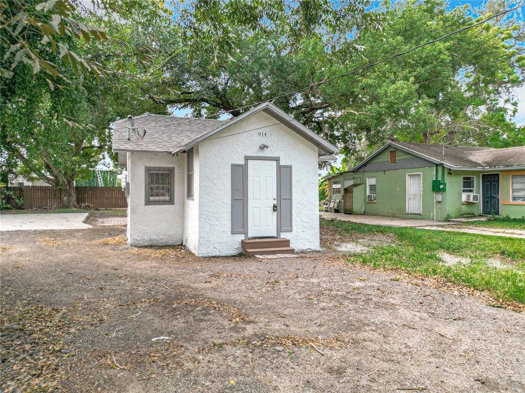 Image 2 of property listing at 914 26TH STREET, Orlando, FL 32805