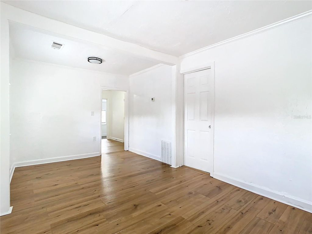 Image 14 of property listing at 914 26TH STREET, Orlando, FL 32805