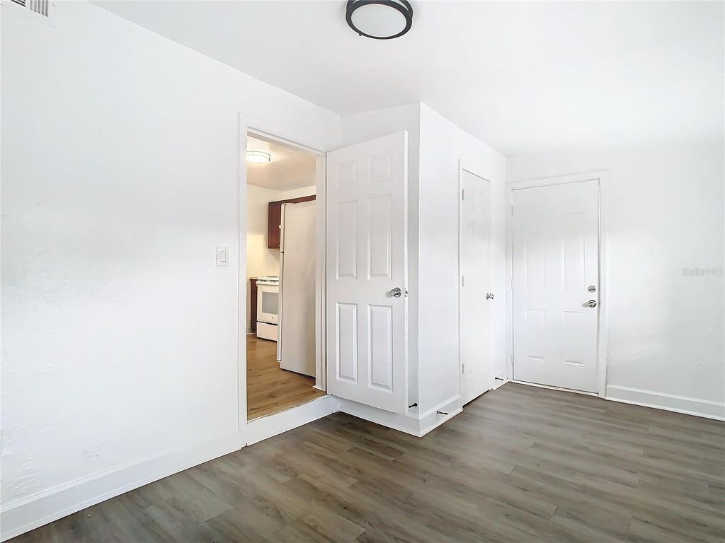 Image 18 of property listing at 914 26TH STREET, Orlando, FL 32805