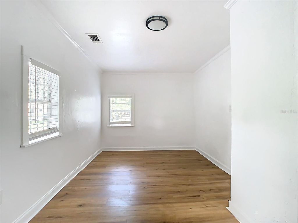 Image 20 of property listing at 914 26TH STREET, Orlando, FL 32805