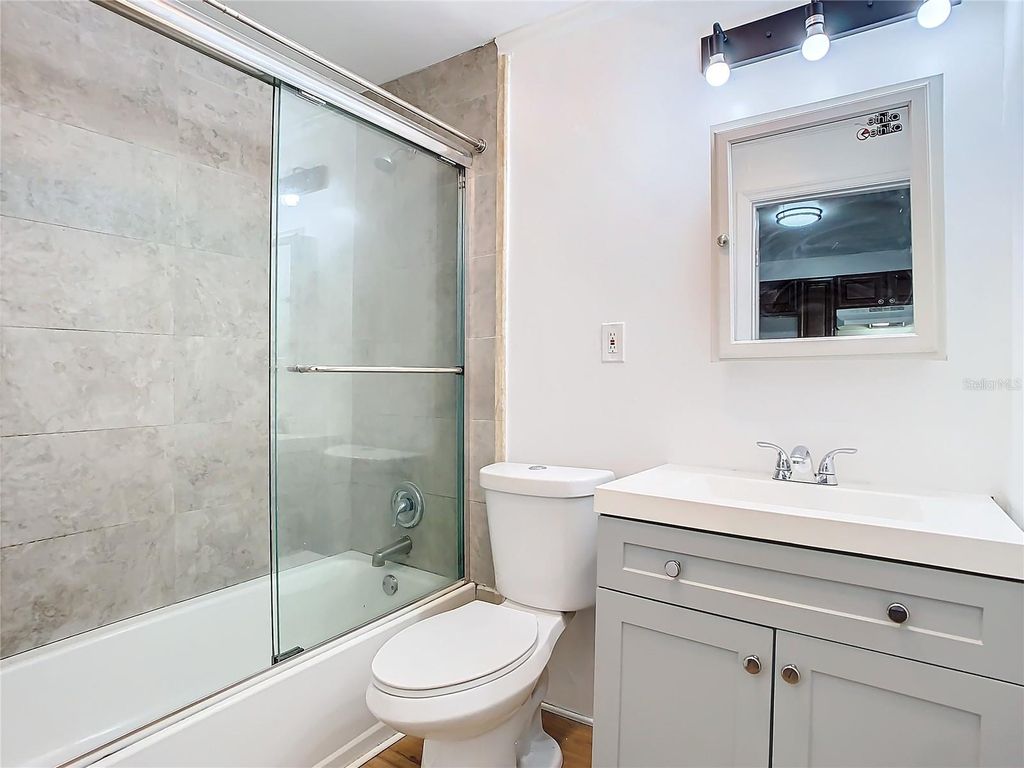 Image 30 of property listing at 914 26TH STREET, Orlando, FL 32805