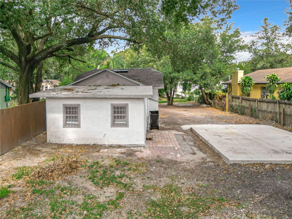 Image 31 of property listing at 914 26TH STREET, Orlando, FL 32805