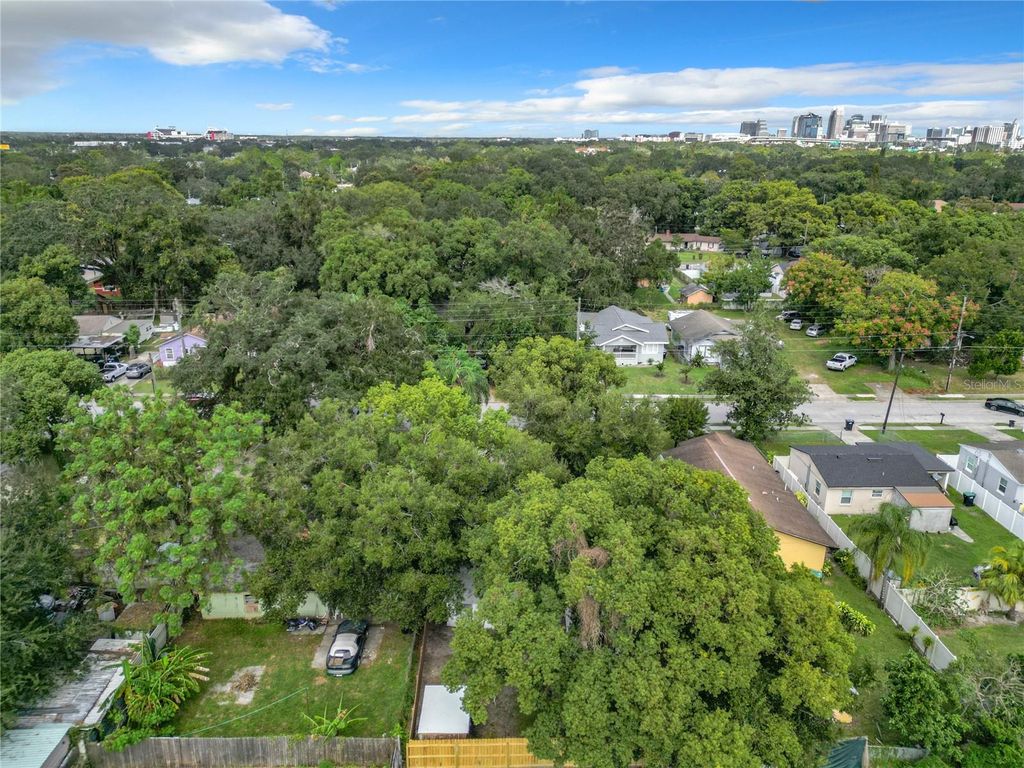 Image 42 of property listing at 914 26TH STREET, Orlando, FL 32805