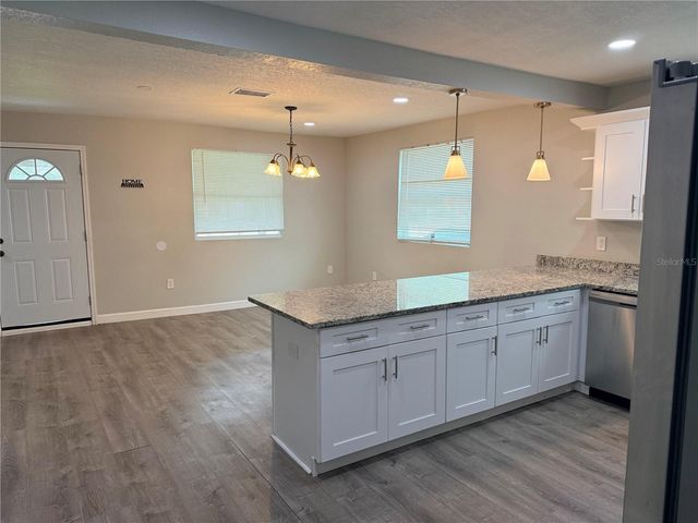 1002 E BOUGAINVILLEA AVENUE, Tampa, FL 33612