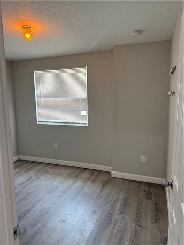 1002 E BOUGAINVILLEA AVENUE, Tampa, FL 33612