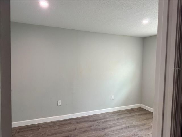 1002 E BOUGAINVILLEA AVENUE, Tampa, FL 33612