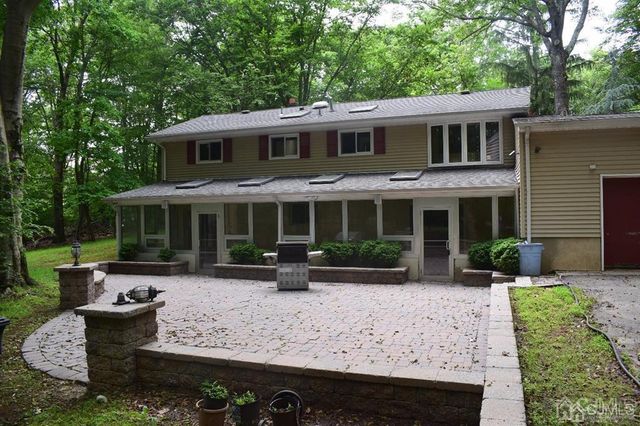 13 Pinter Lane, South Brunswick, NJ 08852