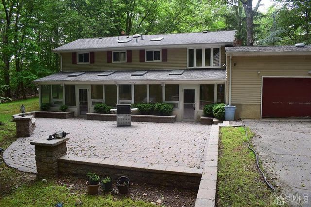 13 Pinter Lane, South Brunswick, NJ 08852