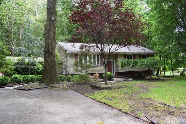 13 Pinter Lane, South Brunswick, NJ 08852