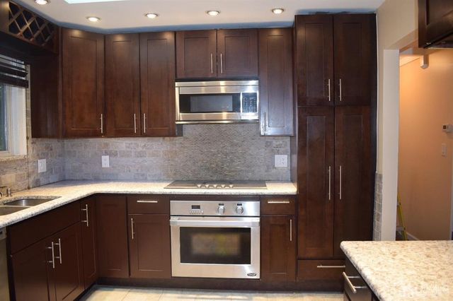 13 Pinter Lane, South Brunswick, NJ 08852