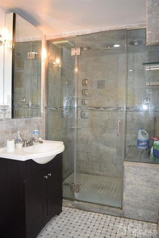 13 Pinter Lane, South Brunswick, NJ 08852