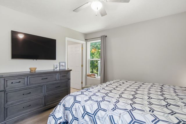 7512 Chester Rd, Fairview, TN 37062