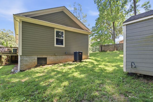 7512 Chester Rd, Fairview, TN 37062
