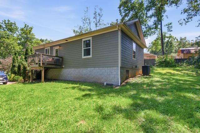 7512 Chester Rd, Fairview, TN 37062