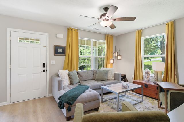 7512 Chester Rd, Fairview, TN 37062