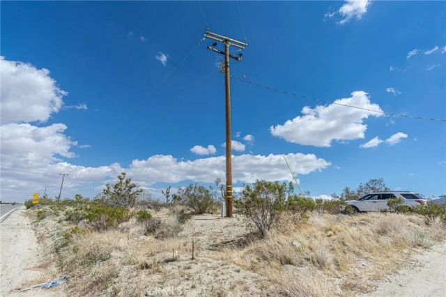 1323 Bear Valley, Pinon Hills, CA 92372