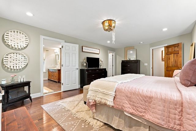 51 Barton Ave, Belchertown, MA 01007