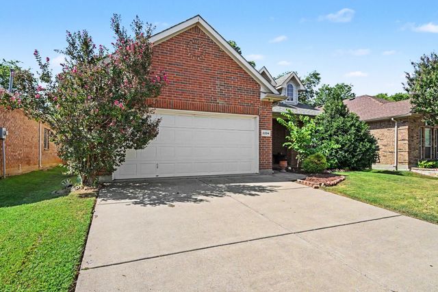 2204 Priscella Drive, Fort Worth, TX 76131