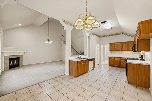 553 Renee Lane, Desoto, TX 75115